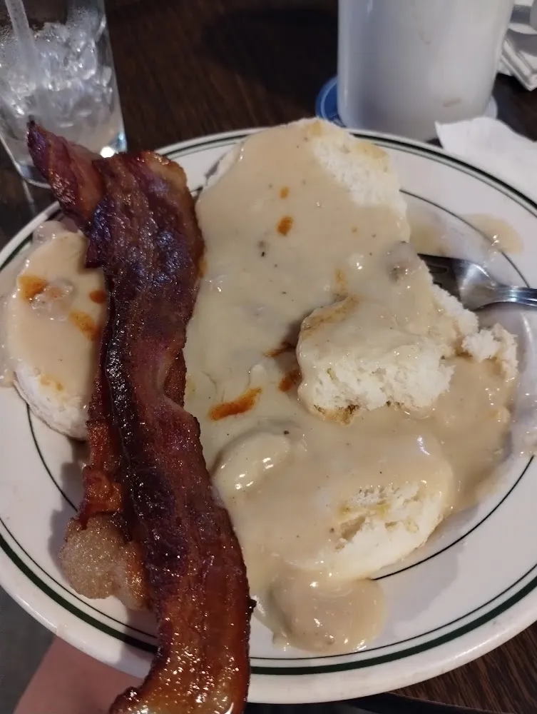 Country Style Buttermilk Biscuits and Gravy